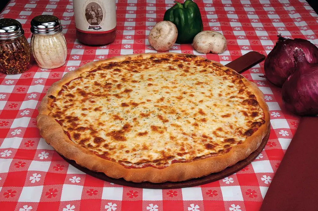 An Authentic Chicago-Style Pizza Restaurant Is On Its Way to Fort Worth